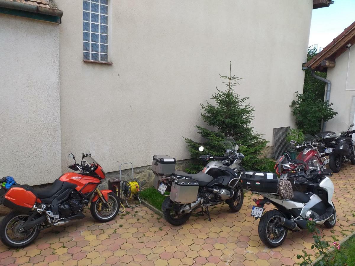 לינה וארוחת בוקר סיביו Casa 193 Motorcycle Friends מראה חיצוני תמונה